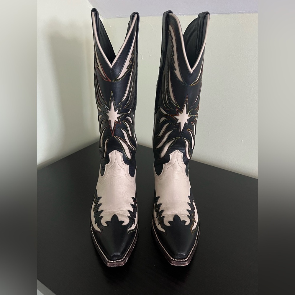 Tecovas Annie Star Midnight/Bone Size 6 (fits like 6.5 imo)